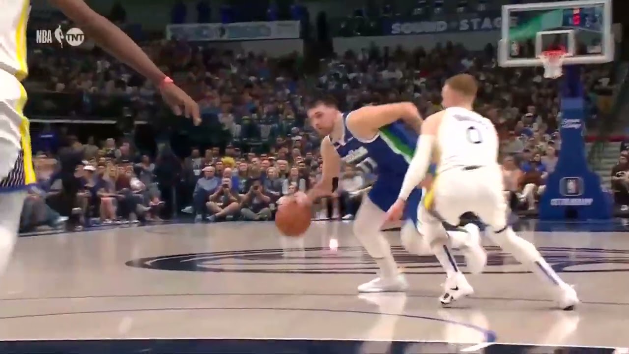 Luka Doncic the no-look magician 🪄