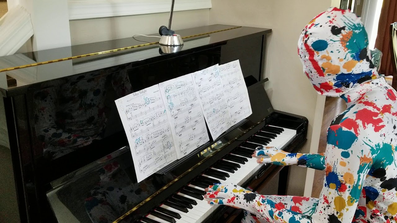 Tokyo Twilight - Melody Baker: performed by teen pianist