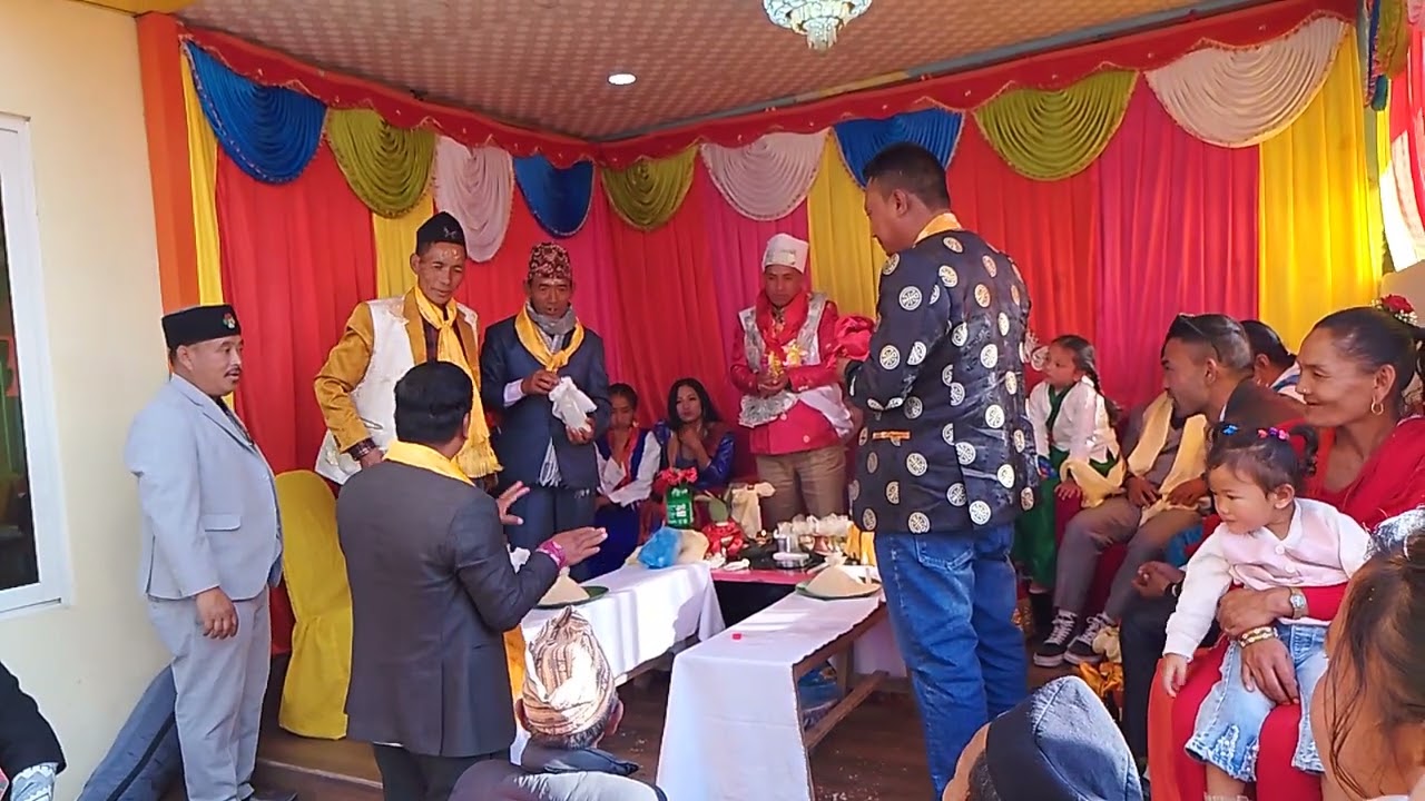 तामाङ ताम्बा। से ढोगबेर चारताम गर्दै