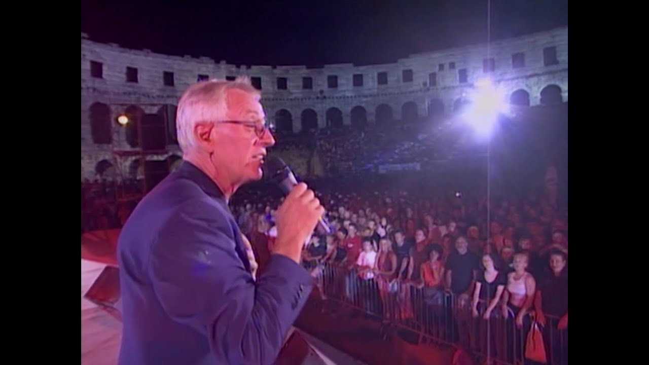 Oliver Dragojević - Cesarica (Live, Arena Pula 2001)