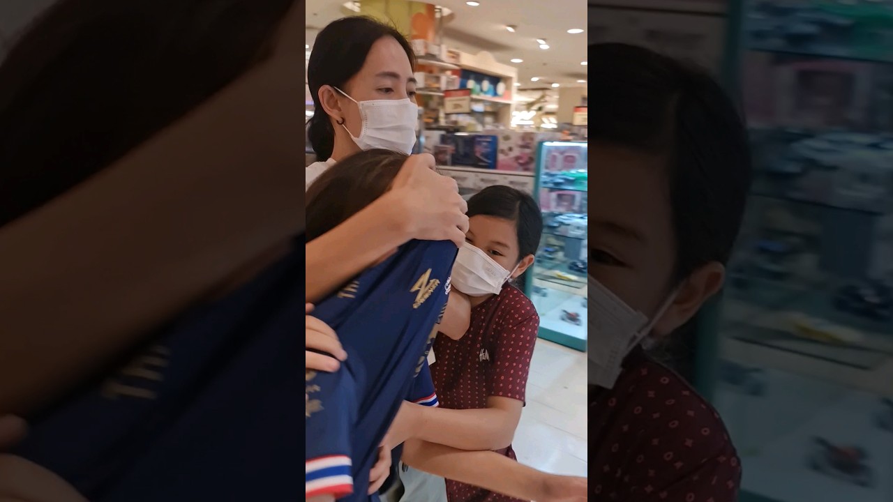 The Misery of Shopping Mall😳 What a Family‼️ | JJaiPan #Shorts #tiktok