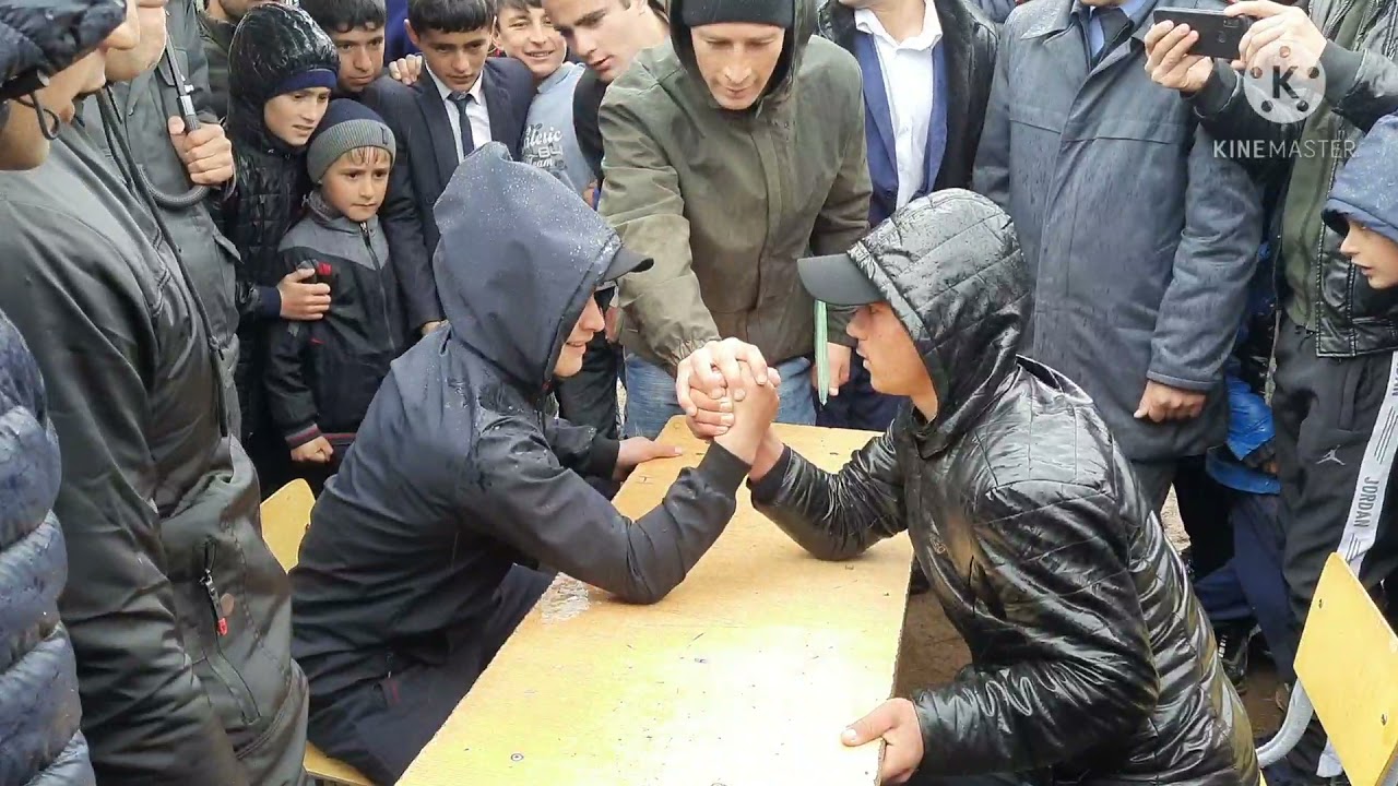 Дасхобонак дар наврузии чамоати Чилдара.