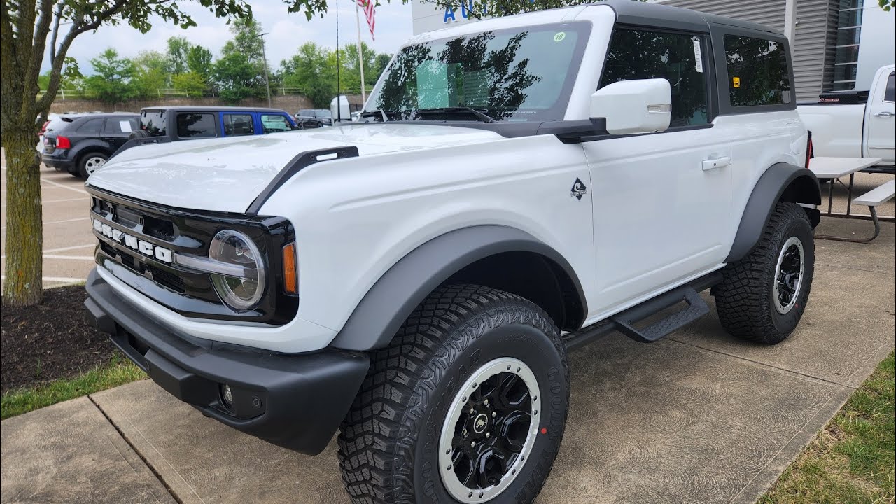 2023 Bronco Outer Banks 2 door Sasquatch