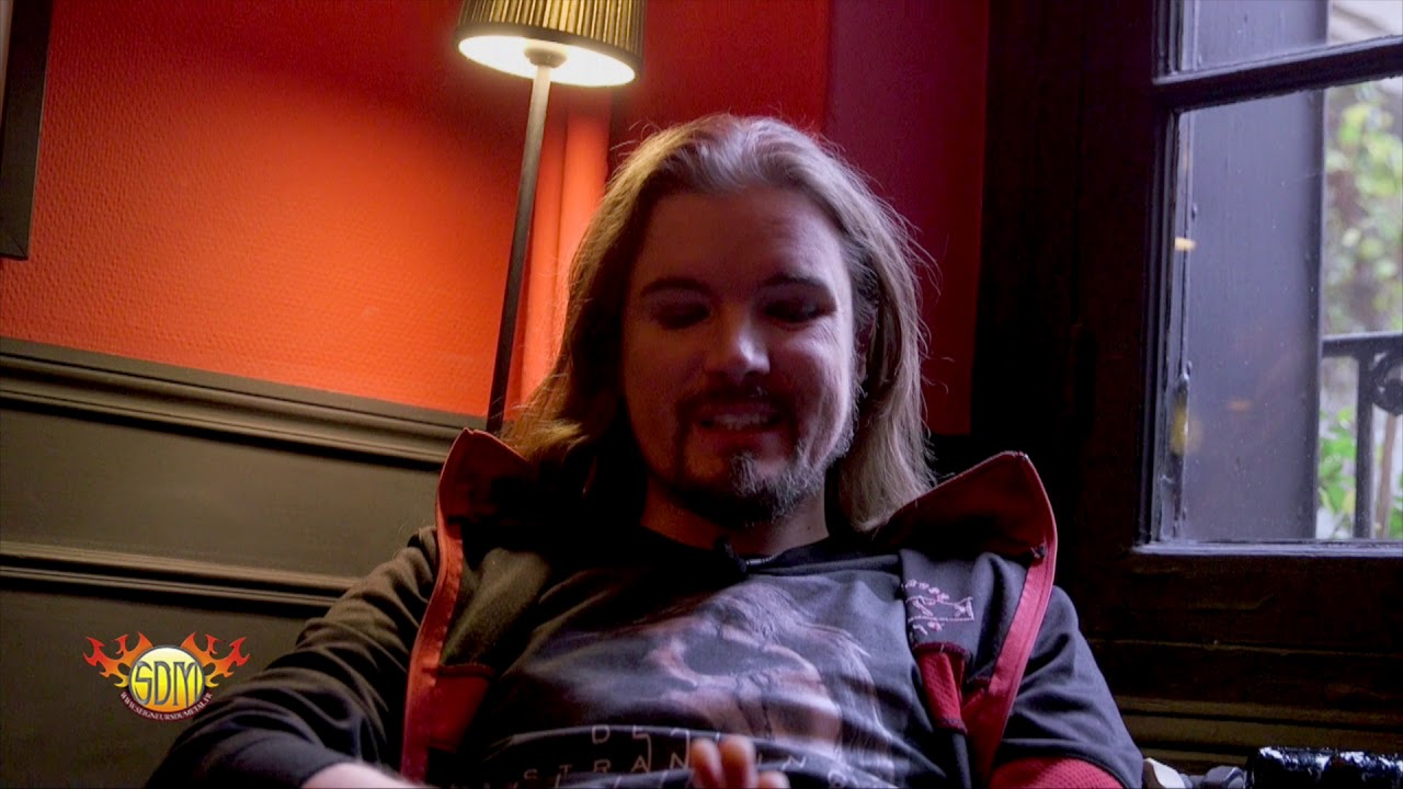 Seigneurs du Metal proudly presents 2mn with Perttu Kivilaakso, from Apocalyptica