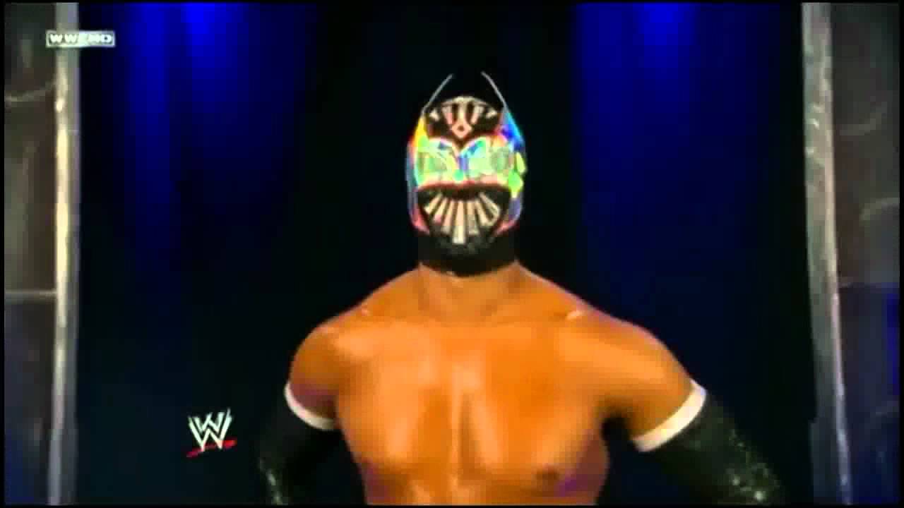 Sin Cara in a New black outfit talking to Sin Cara at  Smackdown 9/30/11