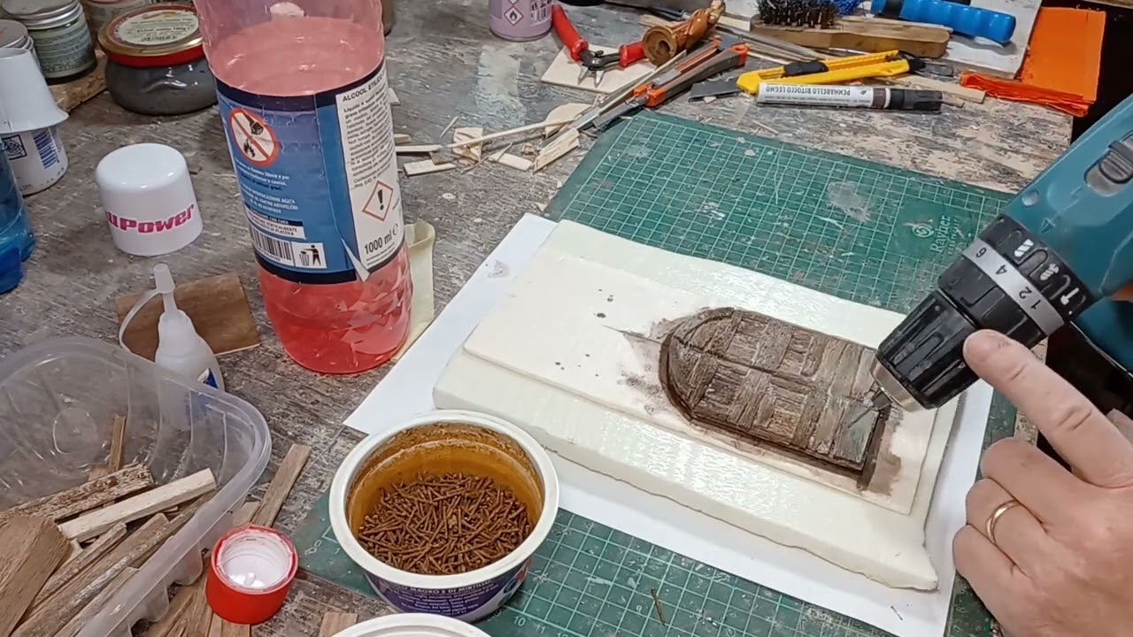 Come fare un portone in legno per presepe (parte 2)
