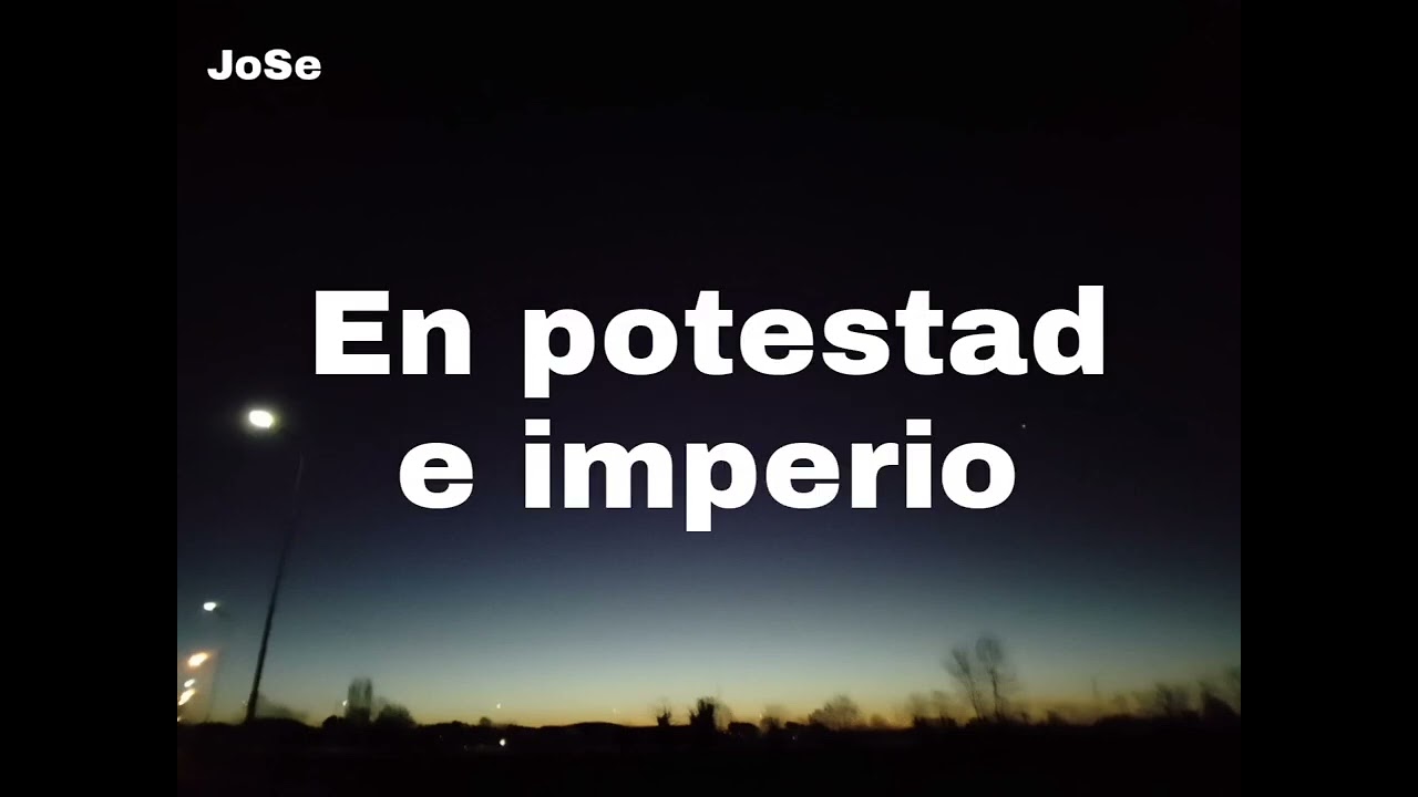 Pista de Sentado en su trono, nota de mujer.