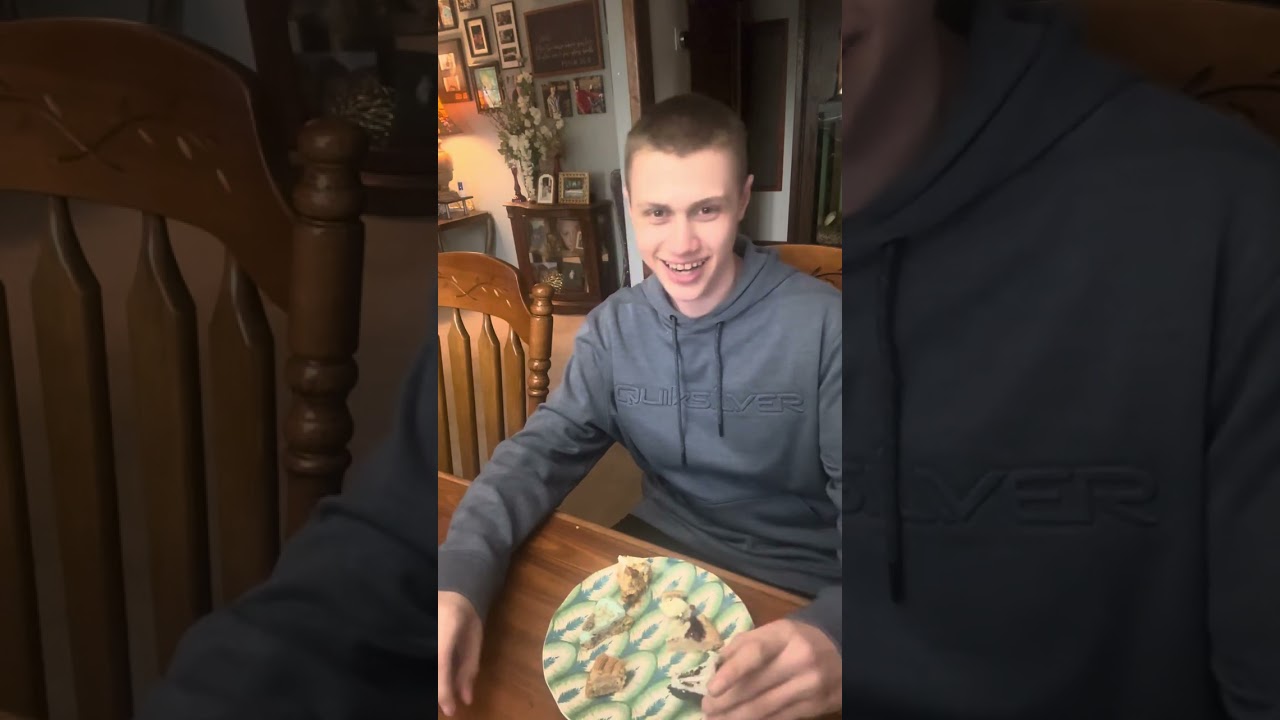 Crumbl cookies with ethan 🫶 #crumbl #autism #profoundautism #food #fyp