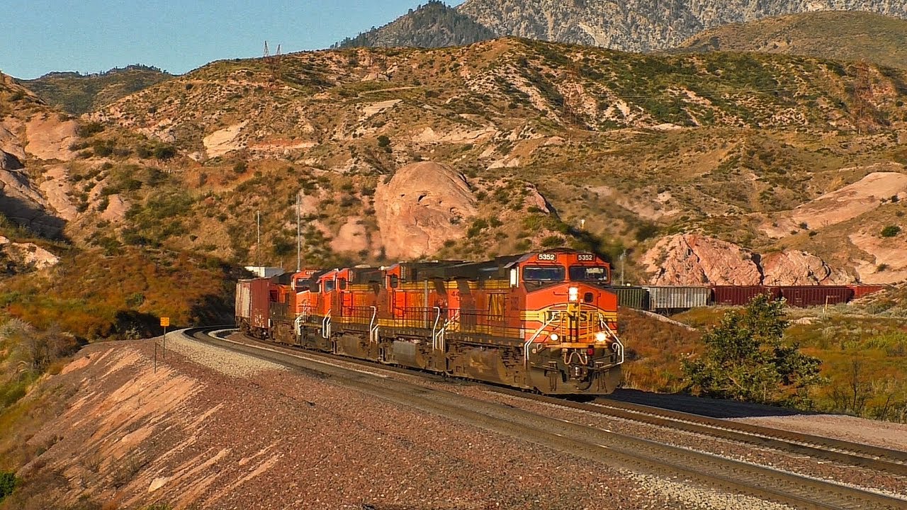 Summer Trains on the Cajon Pass!