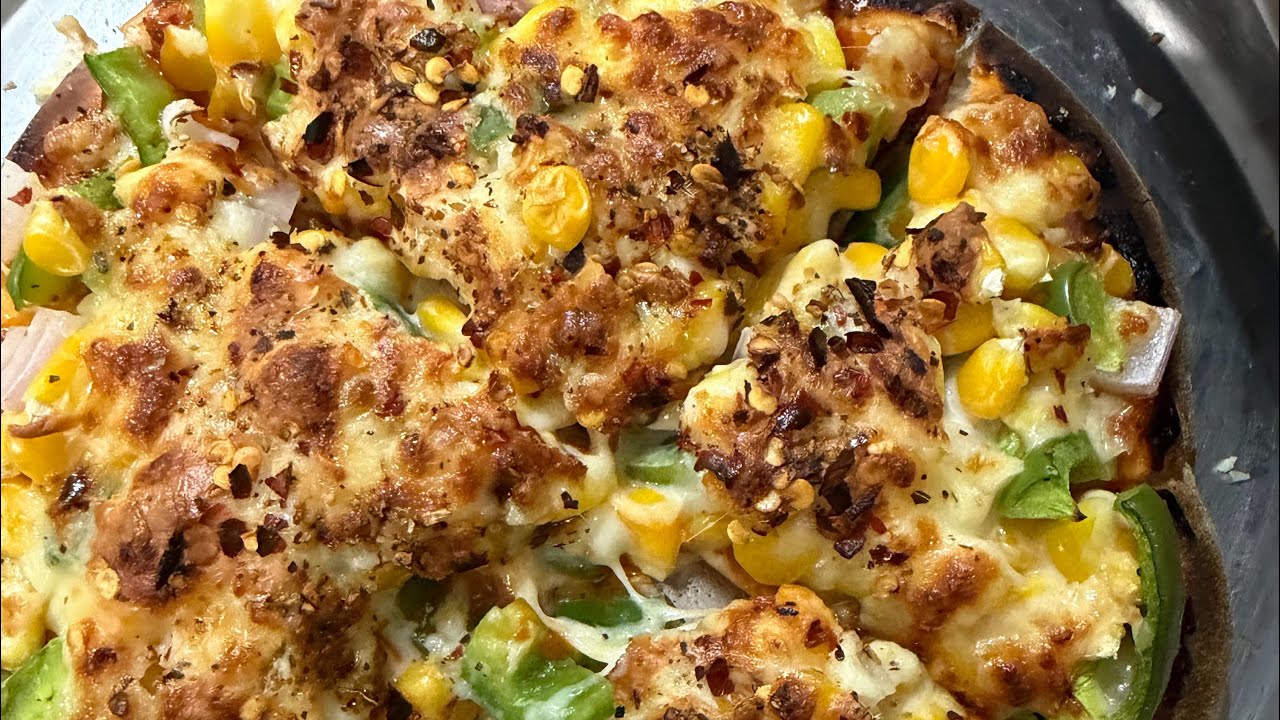 Cheese pizza making live in oven  😋😋😋😋#food #pizzarecipe #pizzalovers #homemadefood 