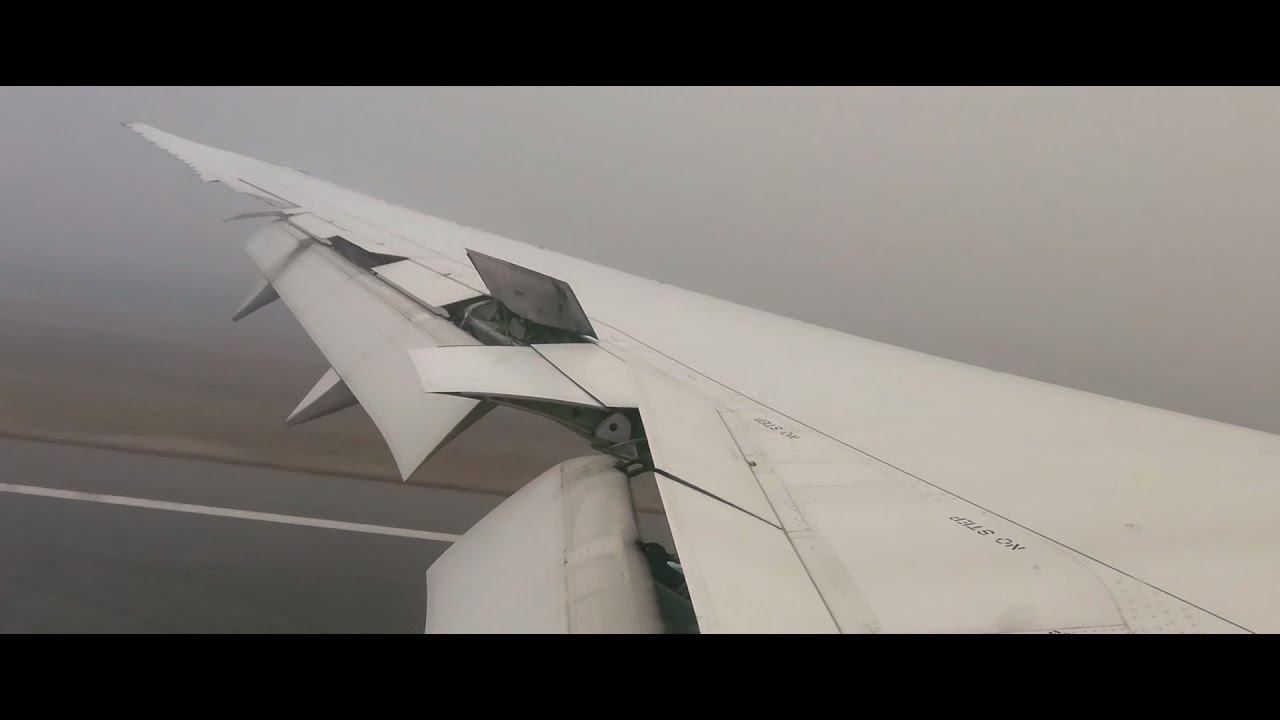 Air India Boeing 787 NEAR ZERO VISIBILITY Landing | Ultra Widescreen