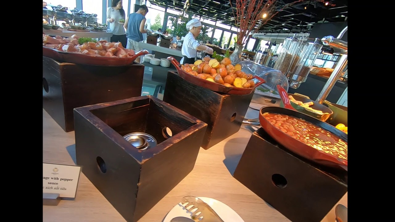 new orient hotel danang breakfast
