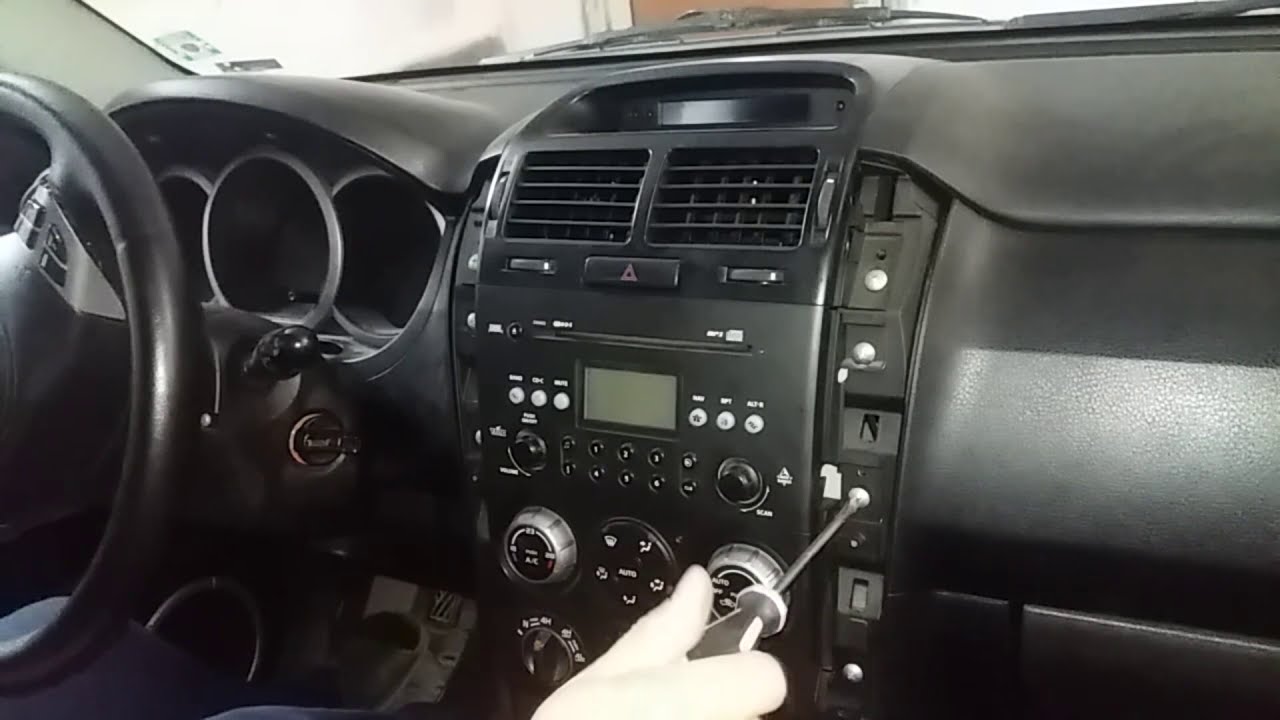 Как снять магнитолу Сузуки Гранд Витара/ Удаление магнитолы