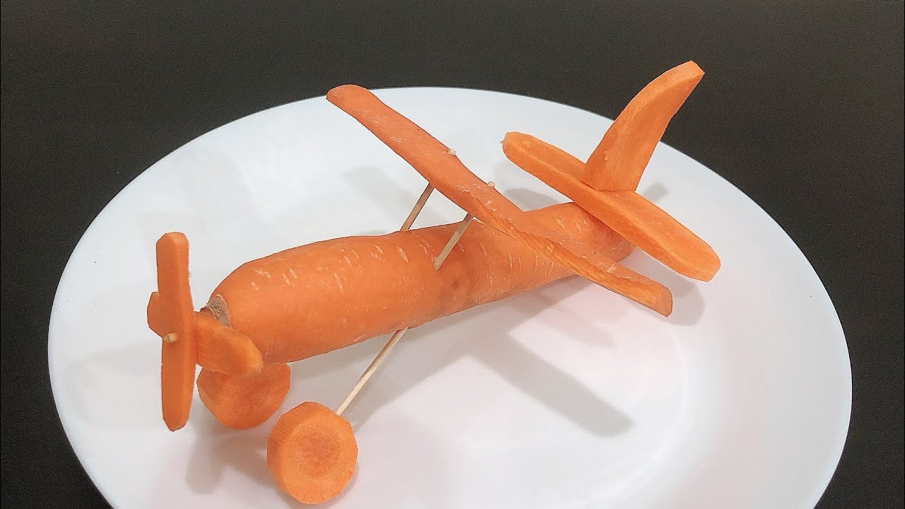 How to make an aeroplane  with carrot 🥕