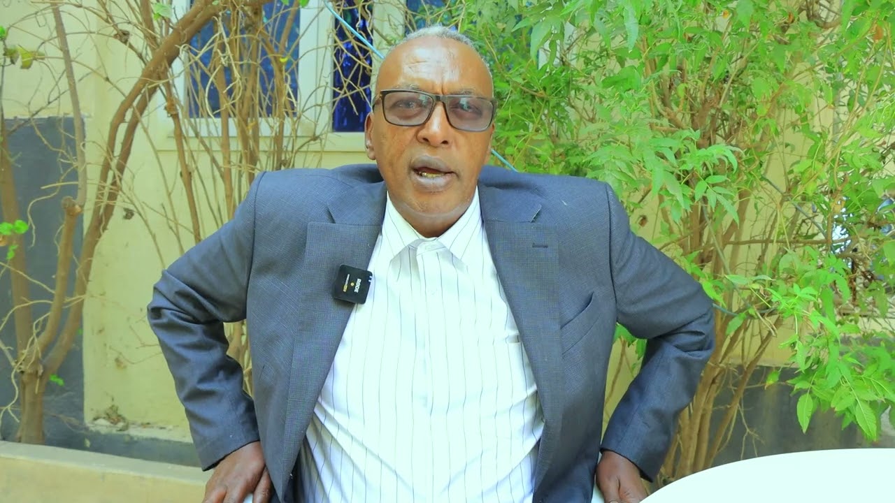 Xildhibaan Cabdiqaadir Indho Indho iyo Xildhibaan Cawil Cabdilaahi oo jawaab adag siiyay.