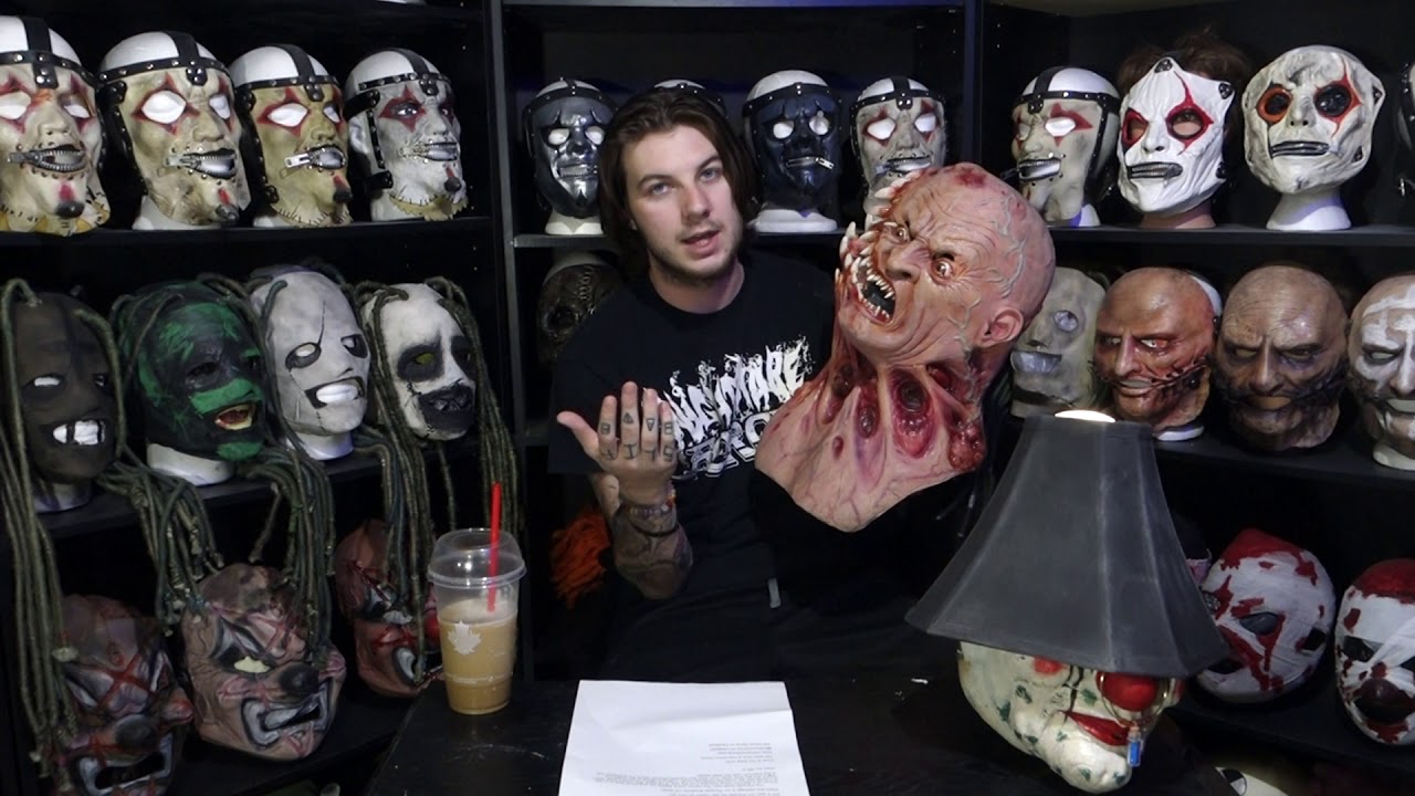 UNBOXING A MYSTERY MASK FROM THE HORROR DOME!