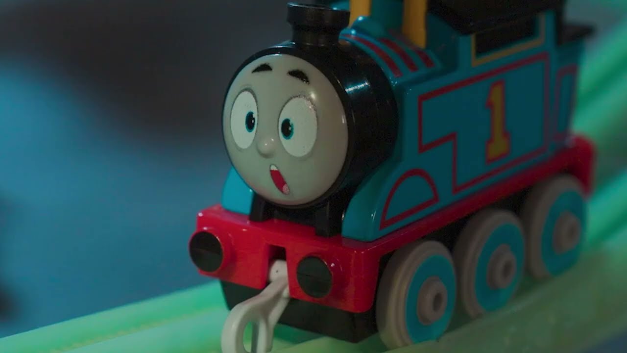 Thomas y Sus Amigos | &iexcl;Percy encuentra un monstruo de la cueva de cristal! | Dibujos Animados