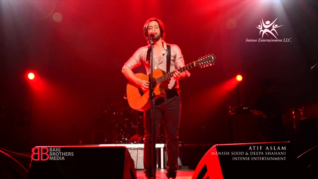 Atif Aslam sings Channa, live in concert