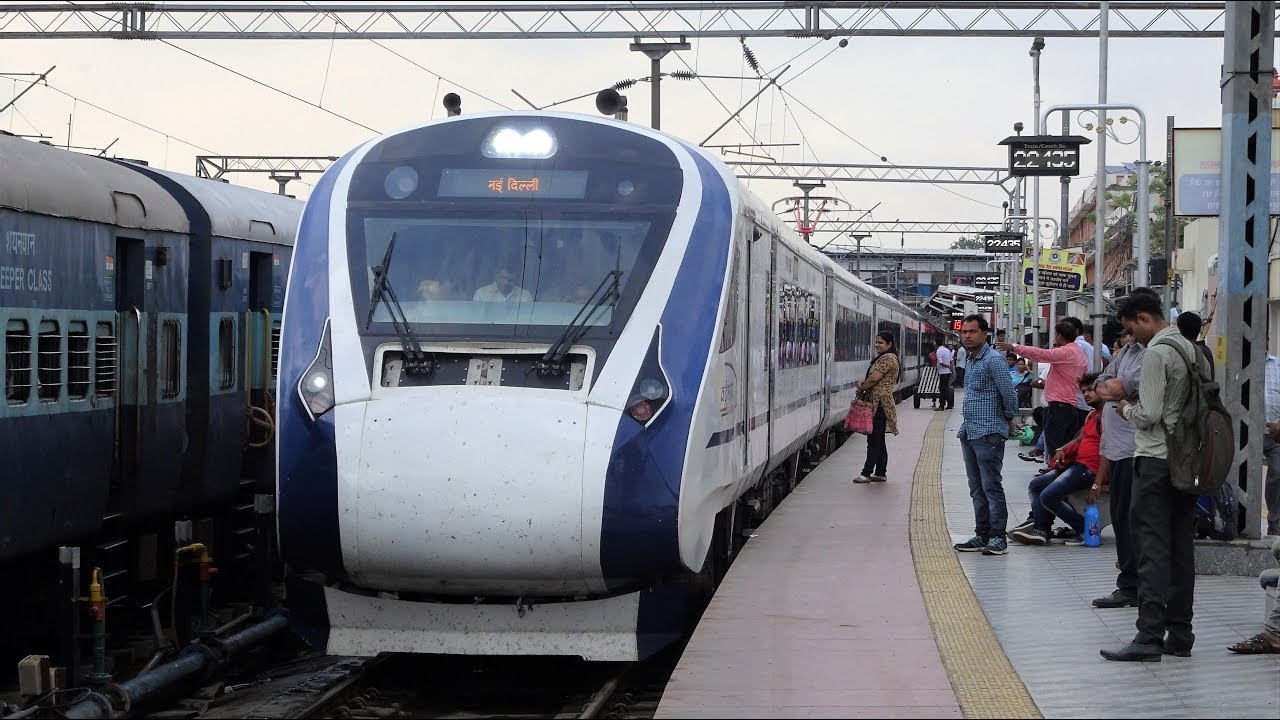 Vande Bharat Express | Train 18 | Full journey coverage from New Delhi to Varanasi
