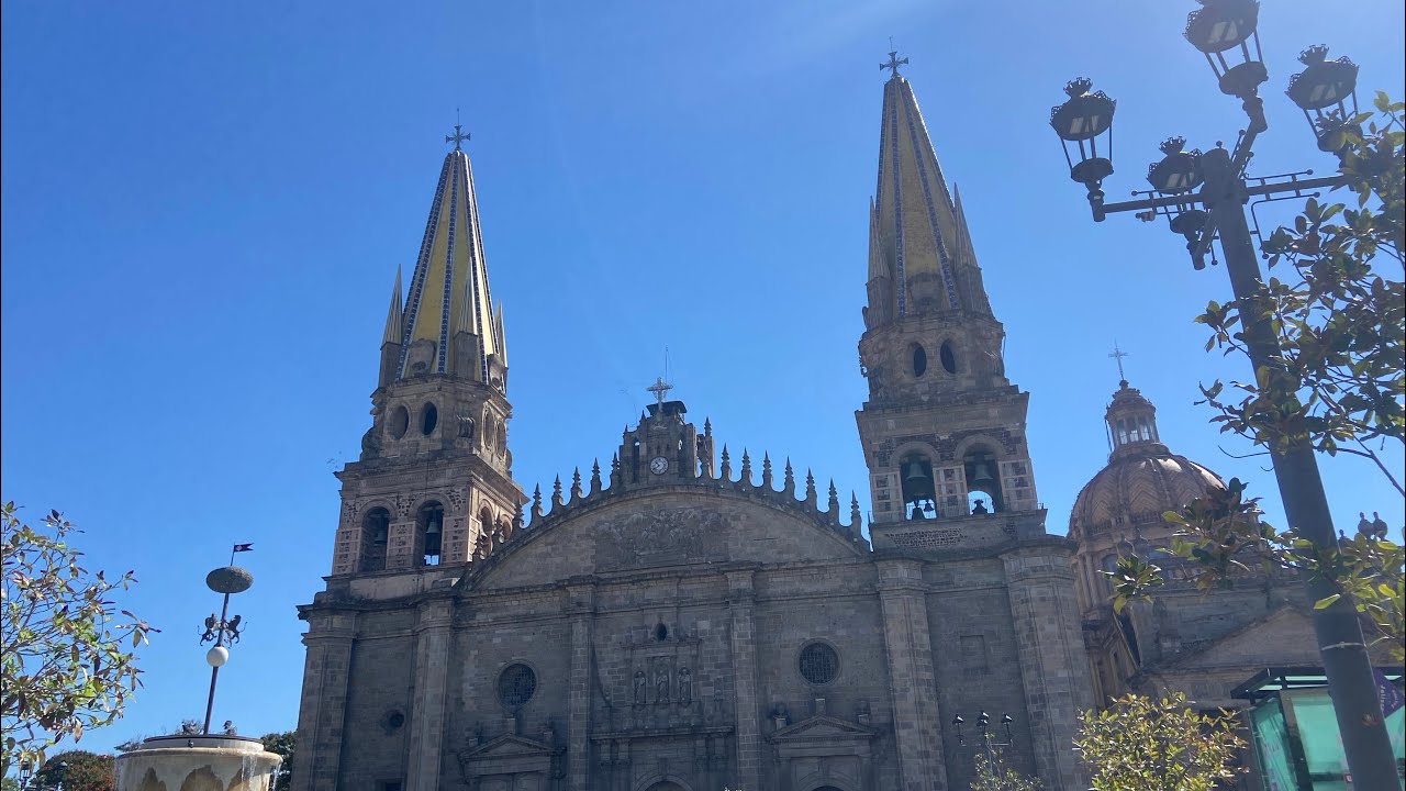 Repique de Campanas en la Catedral de Guadalajara Jalisco