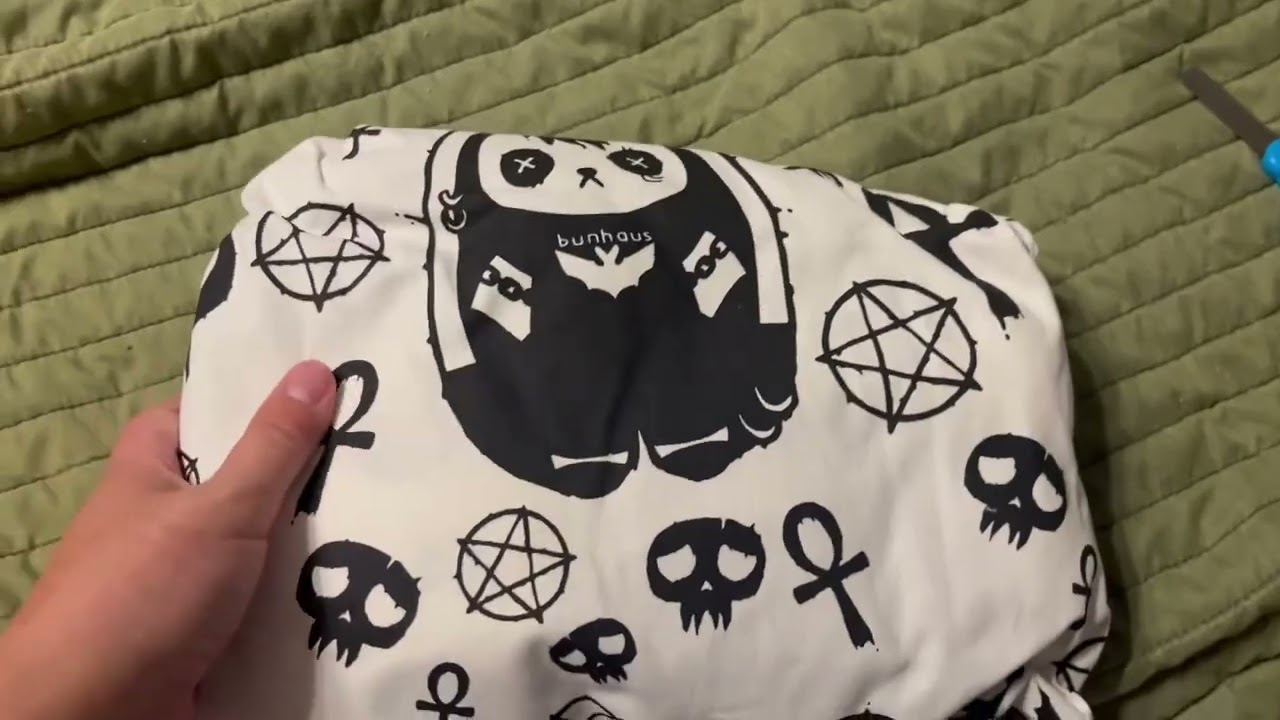 Plushie Dreadfuls Unboxing! Goth Boy Bunny