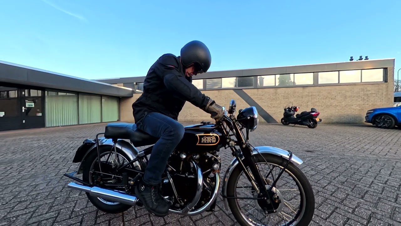 HRD Vincent 1949 Black Shadow