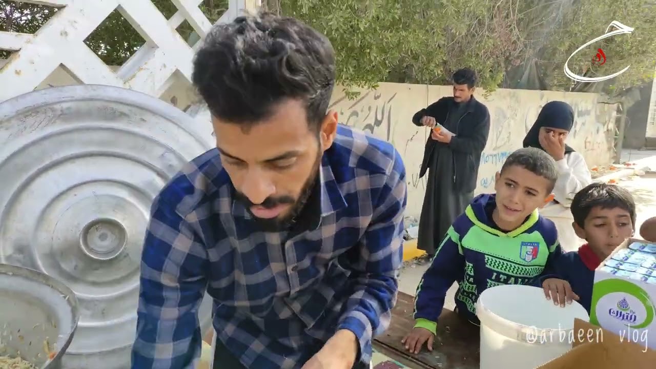 Imam Mahdi's Birthday Walk from Najaf to Karbala:the Savior of the World.