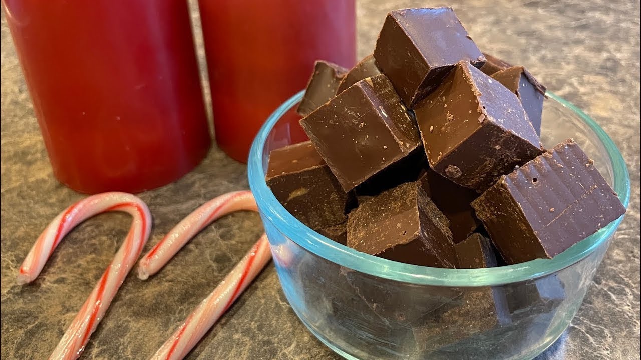 3-Ingredient Chocolate Peppermint Fudge (Low Carb & Delicious!)