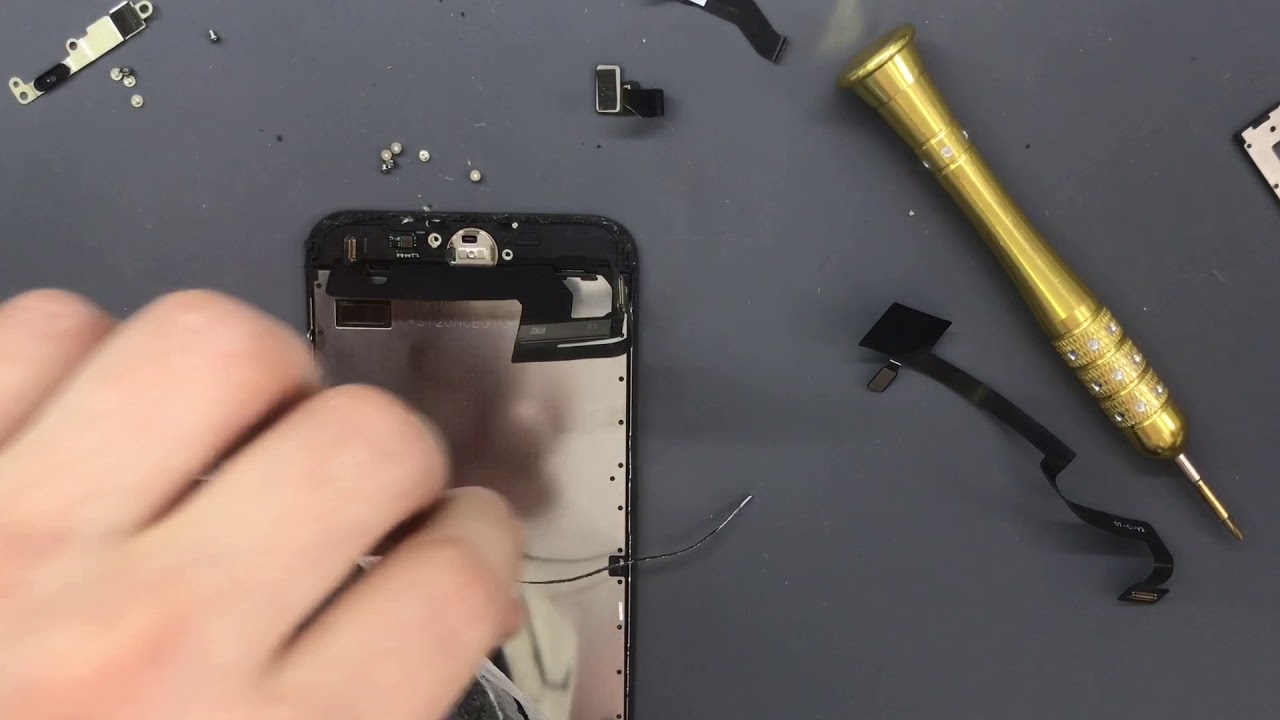 iPhone 7 - Не работает кнопка Home, оторван шлейф на дисплее.