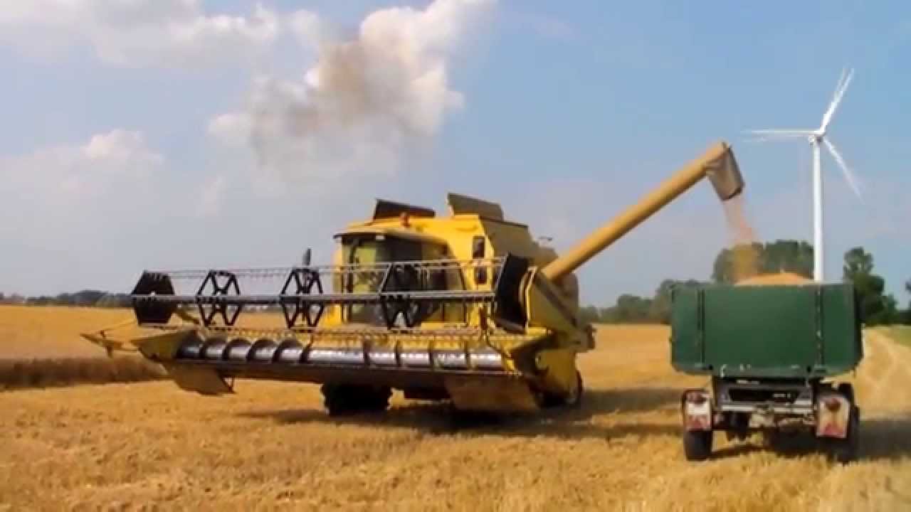 Getreideernte 2014 - New Holland TX 68 (HD)