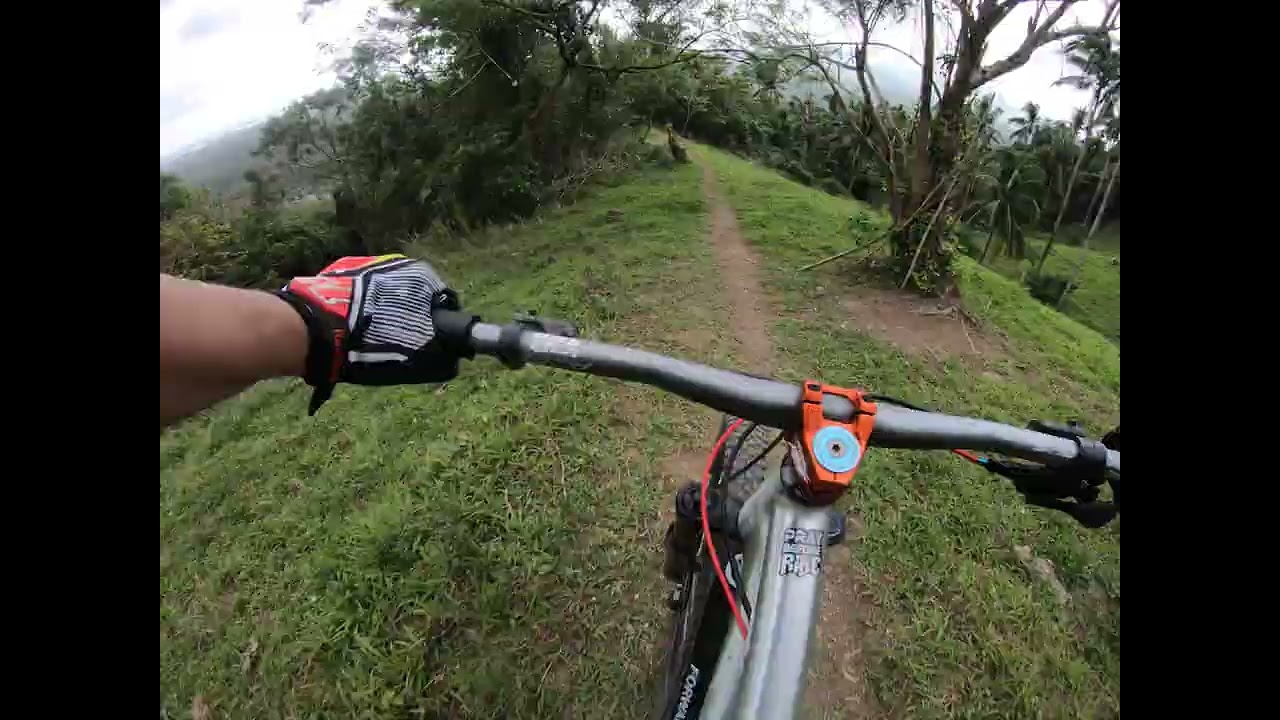 Bike and Hike Sunday. Ok na ok🚴🏽      Pata-Gin trail.