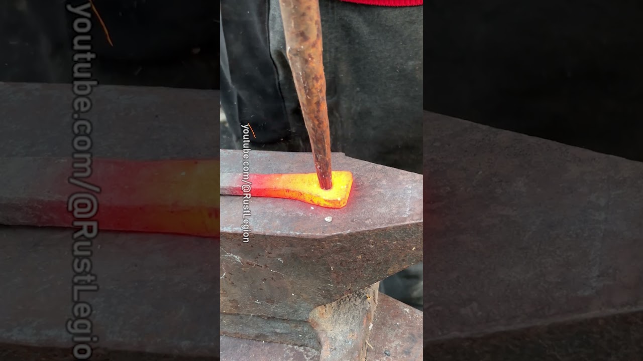Forging a throwing blade