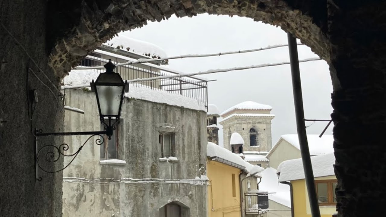 Alcune immagini di San Giovanni in Fiore sotto la neve