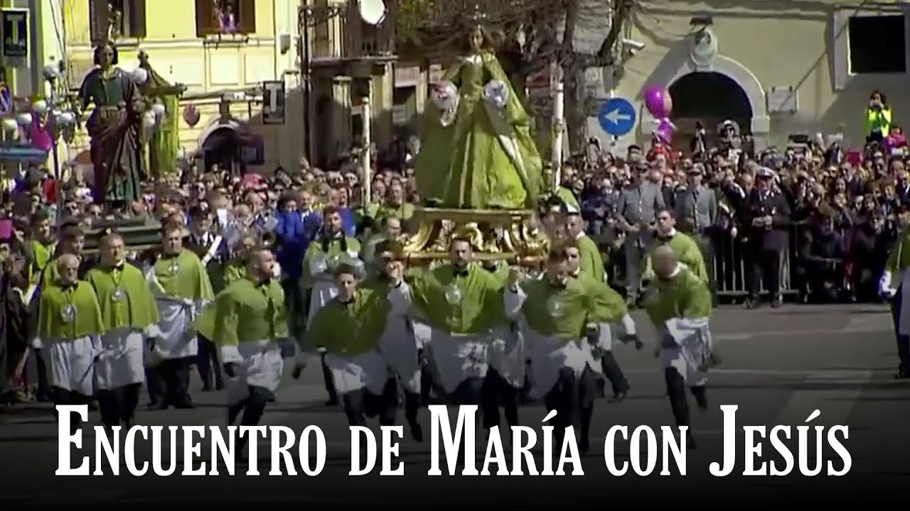 Procesion del Encuentro de Maria con el Resucitado en Sulmona – Italia