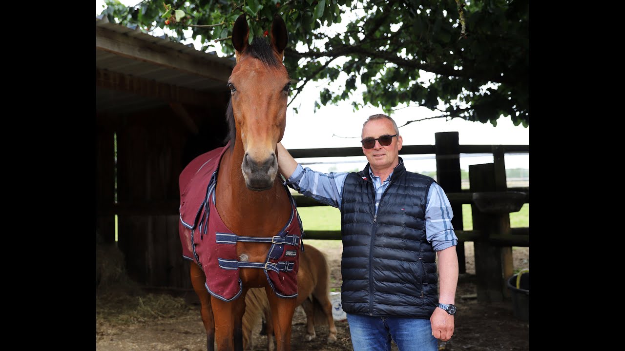 Patrice Quinton présente Gold Allen dans le France Sire Anjou Loire Challenge
