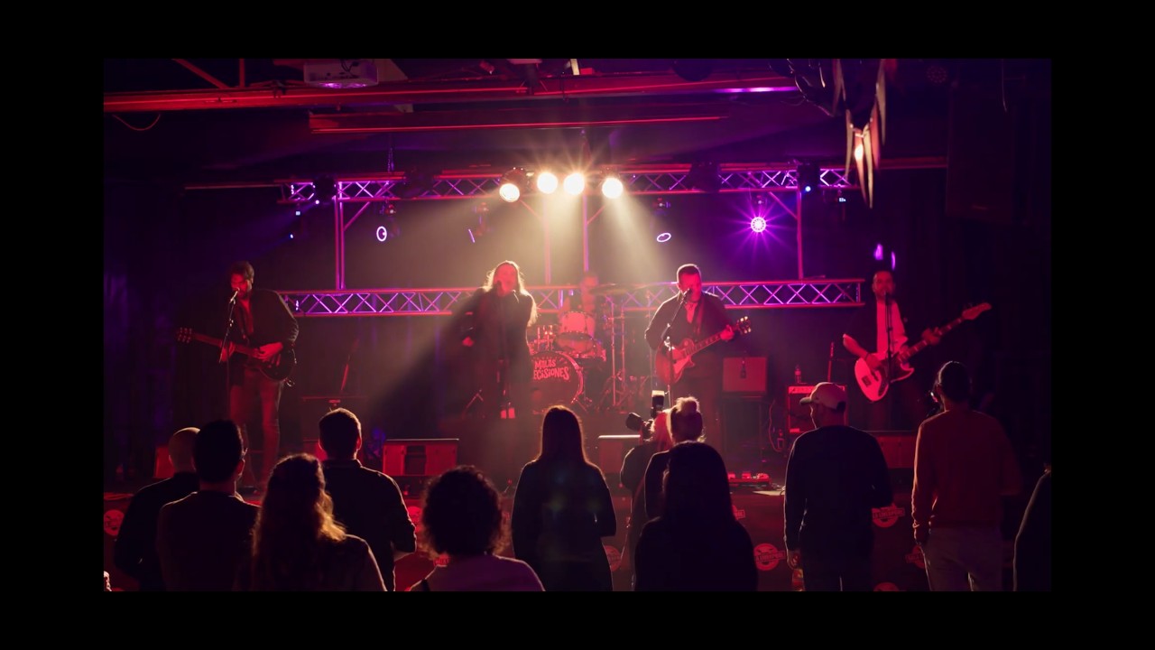 A Todo Que Sí - Malas Decisiones (Tributo a Los Zigarros) | Directo en concierto