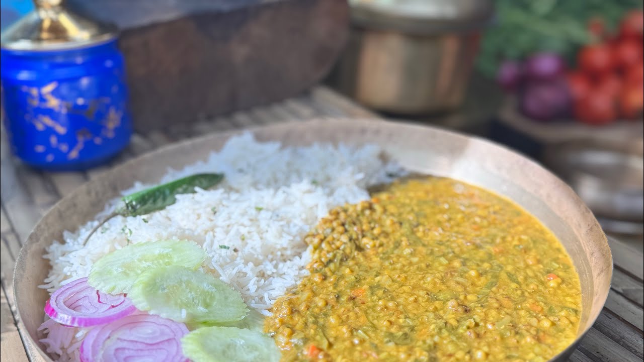 Palak Moong Dal | धीमी आंच पर बनी स्वादिष्ट दाल ||Healthy & Flavorful Traditional Indian Dal