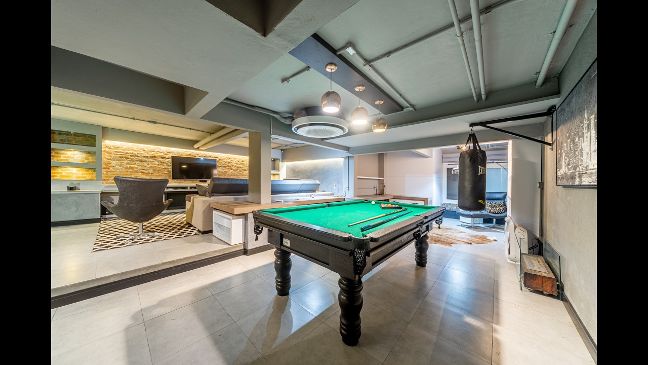 Casa em Condomínio no Três Figueiras | 324 m² | 4 Suítes | Suíte Máster com Spa