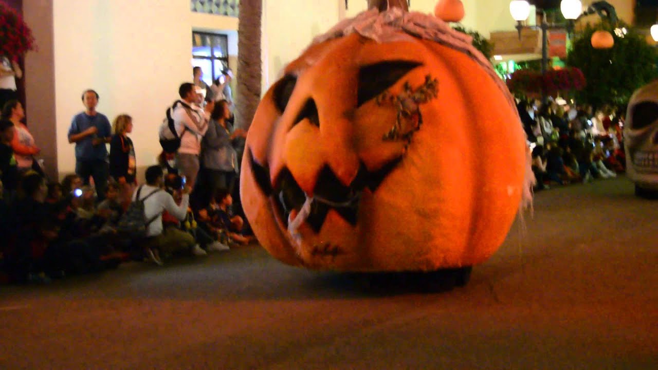 HALLOWEEN PARADE PARQUE WARNER 2015