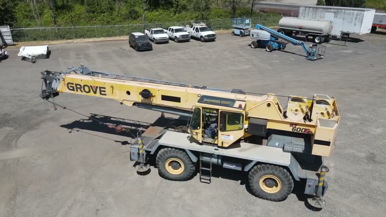 Grove RT600E Rough Terrain Crane