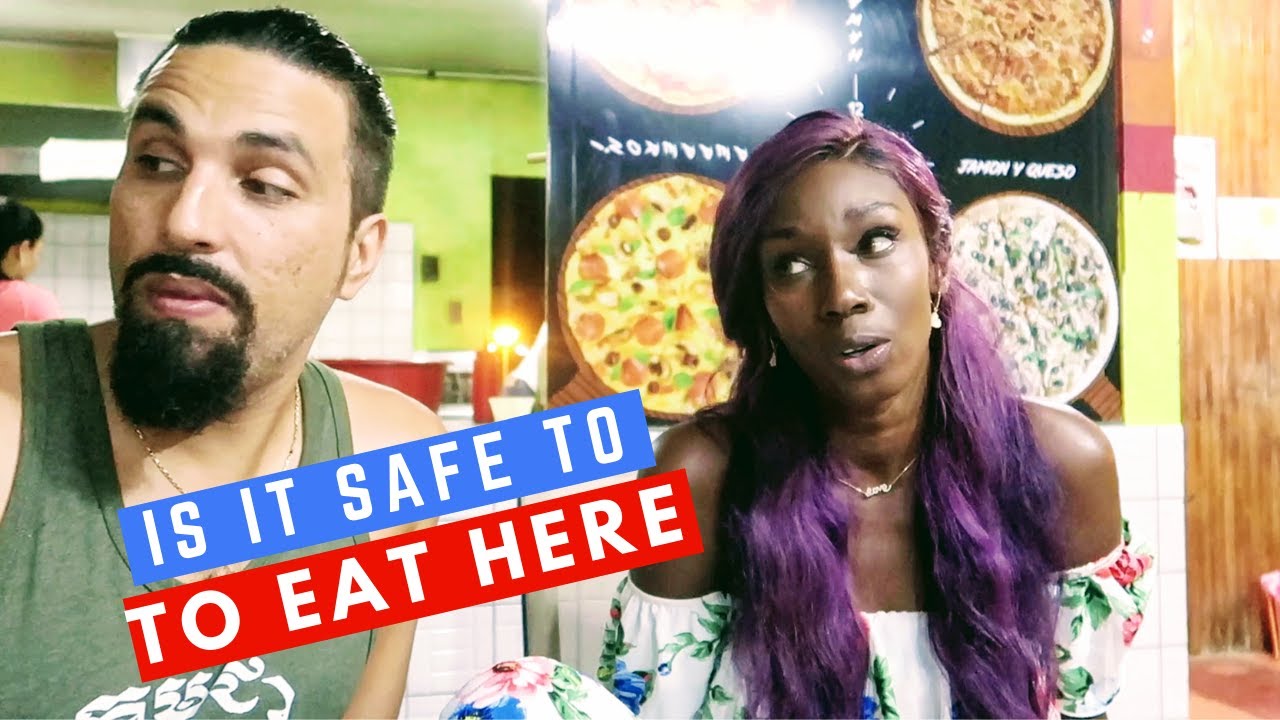 IS THIS PLACE SAFE | SHOULD WE EAT HERE | COSTA RICA FAST FOOD (travel couple)