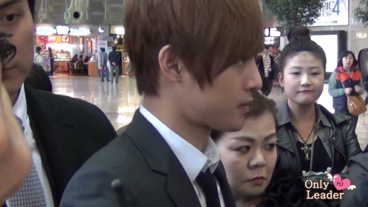 2012.03.24 Kim hyun joong fancam @ Gimpo Airport