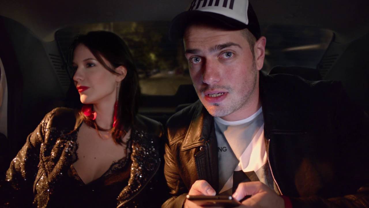 Cartela Vodafone - Cum iti convingi colegul de apartament sa plece de acasa