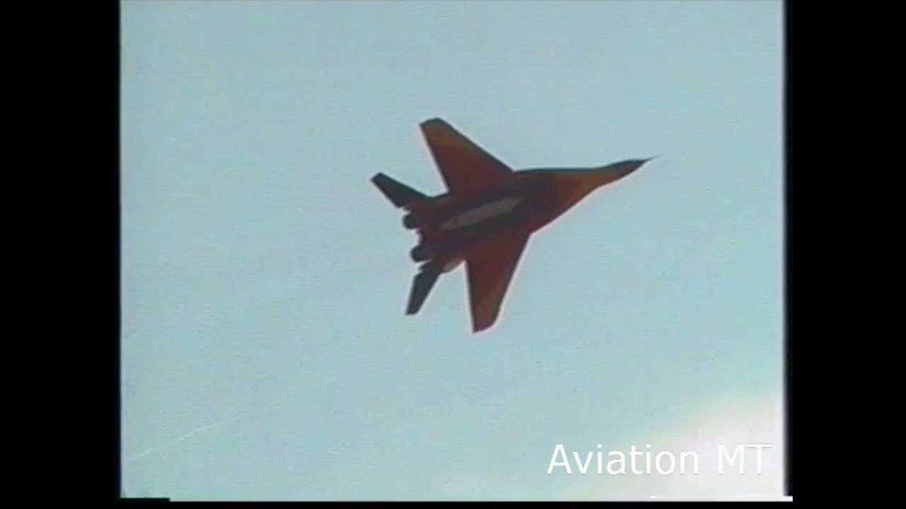 Aviation MT - Malta International Airshow 2002 - arrivals