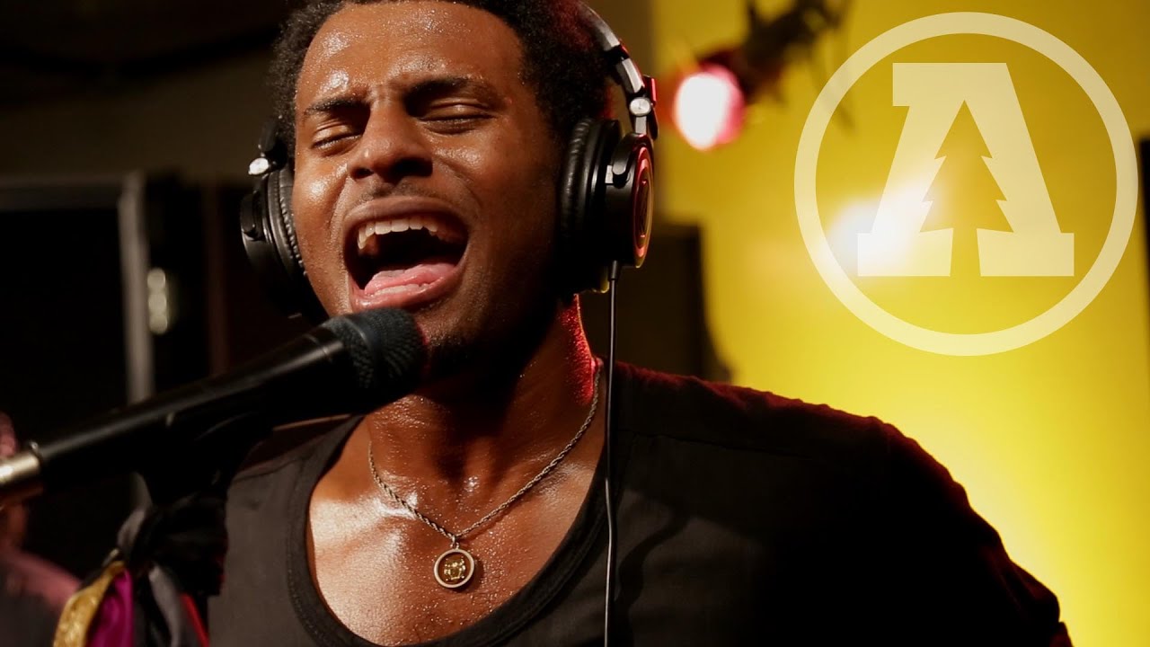 Con Brio - Kiss the Sun | Audiotree Live