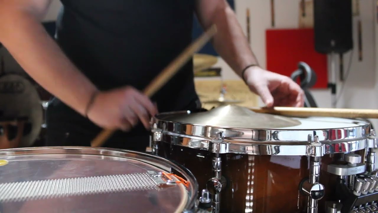 JENSEN THOMASSIE - DISTRACTIONS for snare & electronics