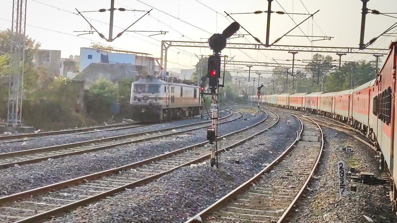 Durg - Ajmer Express Arrival At Ajmer Junction