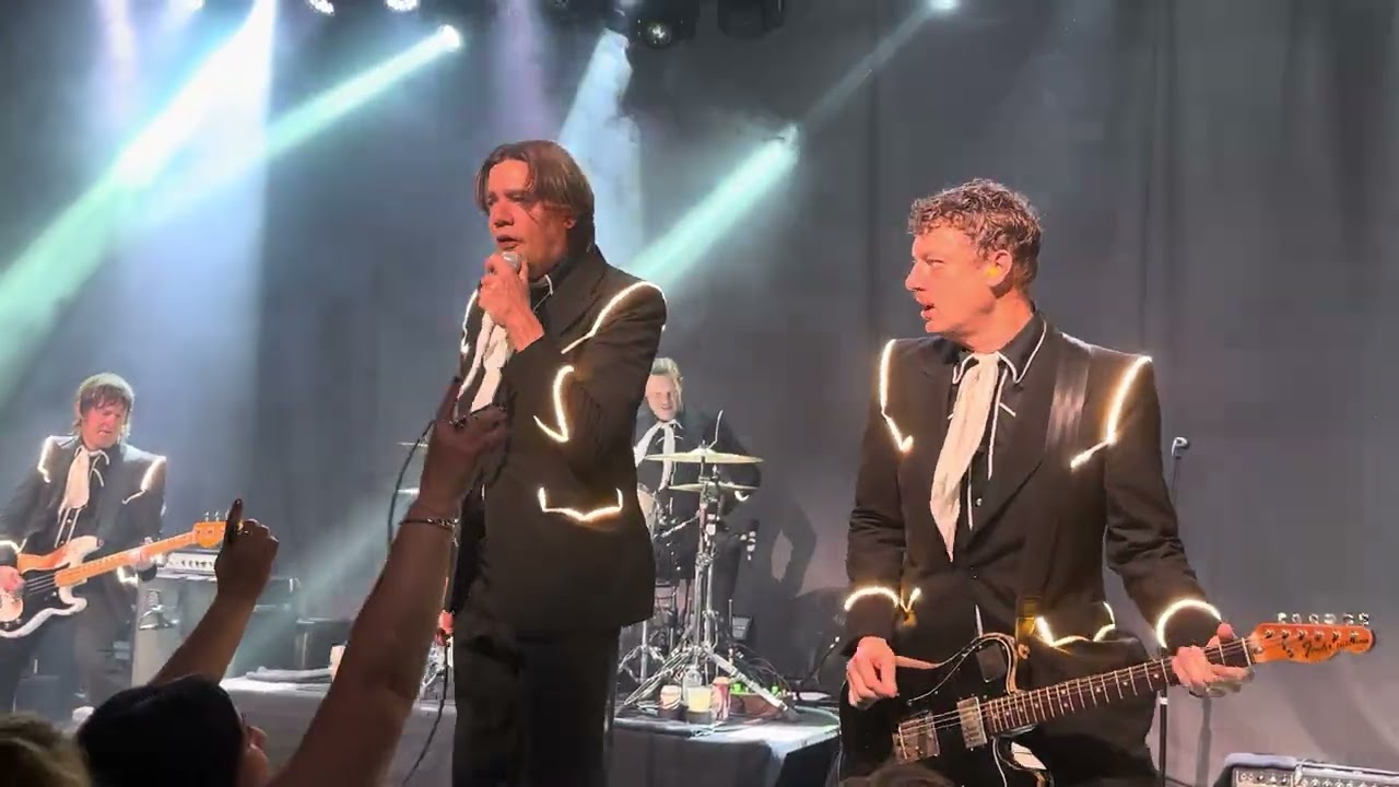 The Hives ~ Enough is Enough + Walk Idiot Walk ~ Toad's Place ~ New Haven , CT