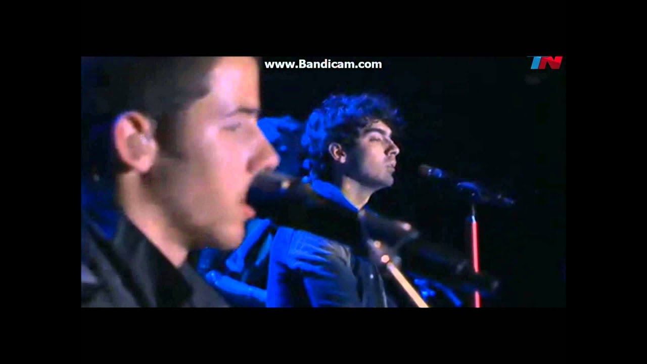Diamonds/A Little Bit Longer- Jonas Brothers (Buenos Aires; Argentina)