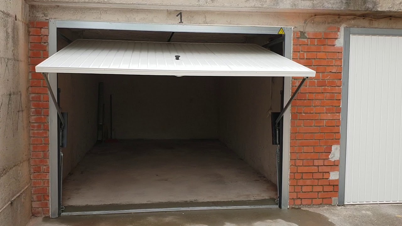 Montaza na Avtomatska Garazna Vrata tip BERRY N80